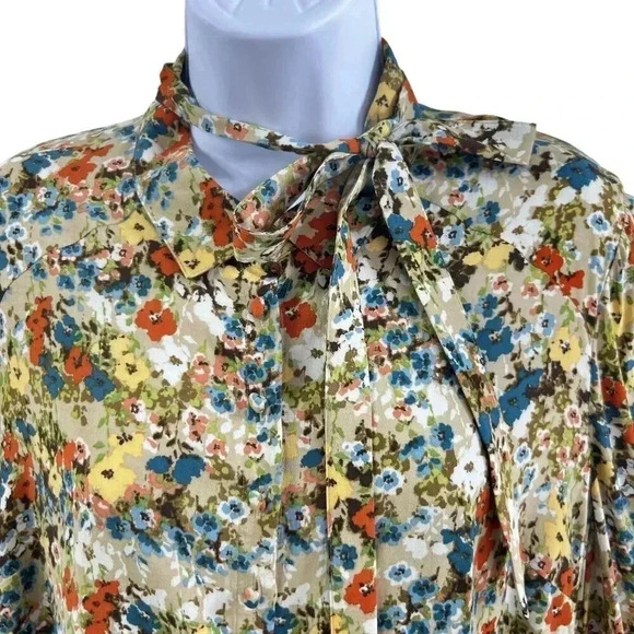 J Jill Women M Wheat Button Down Floral Blouse Fabric Buttons Bell Sleeve Career - Picture 4 of 16
